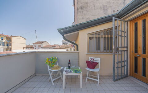 La Mansardina: Urban Design, Shade, Landscaping, Park, Resort Town, Resort