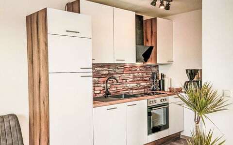 Engel-Landeplatz: Wood, Interior Design, Flooring, Cabinetry, Kitchen, Floor, Apartment, Furniture, Home, Kitchen Appliance