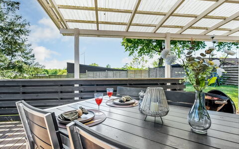Terttu - 250M from the Sea: Wood, Home, Porch, Deck, Hardwood, Roof, Wood Stain, Wood Flooring, Eco Hotel