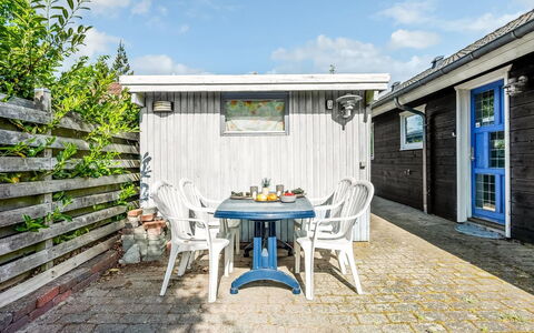 Terttu - 250M from the Sea: Wood, Home, Porch, Deck, Hardwood, Roof, Wood Stain, Wood Flooring, Eco Hotel