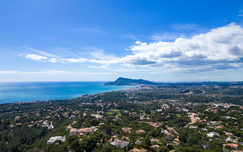 Vista Bernia: Blue, Horizon, Coast, Sea, Coastal And Oceanic Landforms, Ocean, Promontory, Bay, Bird'S-Eye View