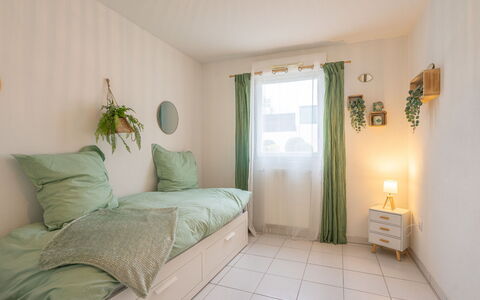 Les Jardins D'Aunis: Furniture, Interior Design, Wall, Bed, Bedroom, Floor, Wood, Room, Flooring, Ceiling