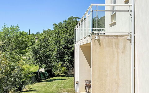 Castellas: Wall, Handrail, Composite Material, Balcony, Metal, Concrete, Baluster, Fence, Stairs, Shade