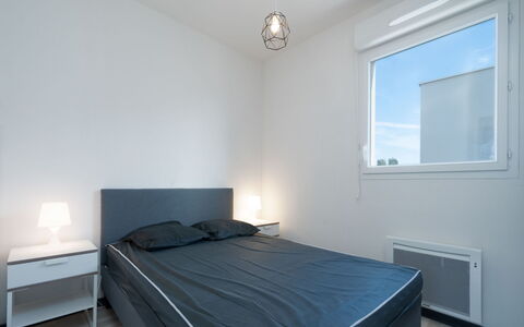 La Dune: Bedroom, Interior Design, Ceiling, Floor, Bed, Flooring, Room, Lighting, Furniture, Bedding