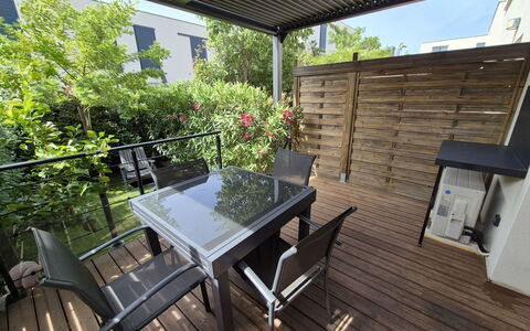 La Dune: Furniture, Outdoor Furniture, Chair, Table, Outdoor Table, Floor, Deck, Balcony, Shade, Patio