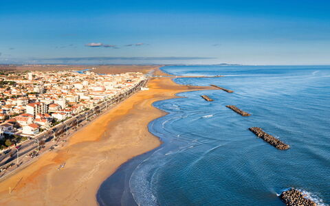 La Dune: Sky, Body Of Water, Water, Water Resources, Horizon, Coast, Coastal And Oceanic Landforms, Sea, Waterway, Beach