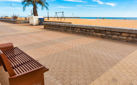 La Dune: Sea, Shade, Ocean, Walkway, Coast, Beach, Shadow