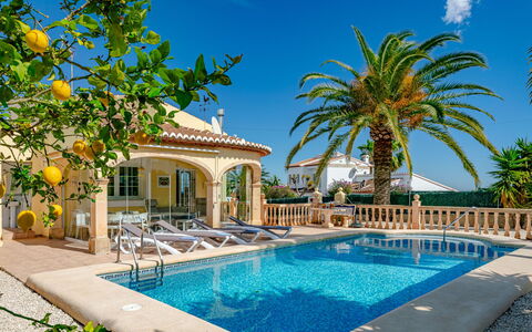 Aurora Boreal: Swimming Pool, Resort, Estate, Eco Hotel, Leisure, Hacienda, Villa, Mansion, Outdoor Furniture