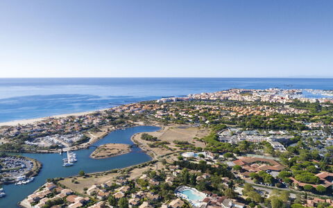 Cap D'Agde 635: Coast, Coastal And Oceanic Landforms, Sea, Resort, Shore, Ocean, Estate, Eco Hotel, Seaside Resort, Bay