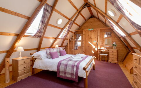 Rabbie Burns Lodge: Coast, Coastal And Oceanic Landforms, Sea, Resort, Shore, Ocean, Estate, Eco Hotel, Seaside Resort, Bay