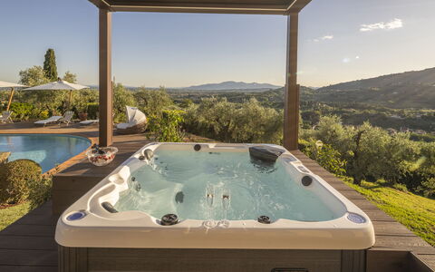 Villa Alessia Luxury: Bathtub, Plumbing Fixture, Leisure, Swimming Pool, Resort, Jacuzzi, Eco Hotel, Houseplant, Design