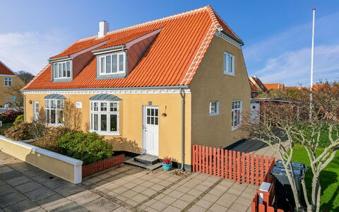 Helemine - 900M from the Sea: Estate, Shade, Driveway, Farmhouse
