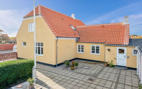 Helemine - 900M from the Sea: Estate, Shade, Driveway, Farmhouse