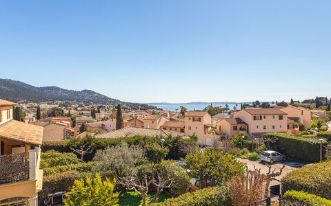 Lou Gangui: Sky, Blue, Daytime, Horizon, Coast, Tropics, Resort Town