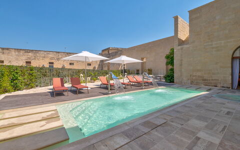 Palazzo Corte Dei Granai: Swimming Pool, Courtyard, Hacienda, Hotel, Houseplant, Flowerpot, Water Feature, Villa