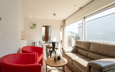 Accommodation:&nbsp;New Dahlia 13 with Parking 484.3