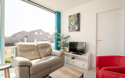 Accommodation:&nbsp;New Dahlia 17 with Parking 484.6
