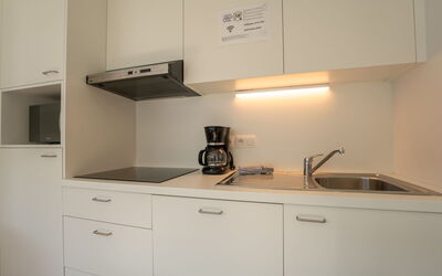 Accommodation:&nbsp;New Dahlia 13 with Parking 484.3