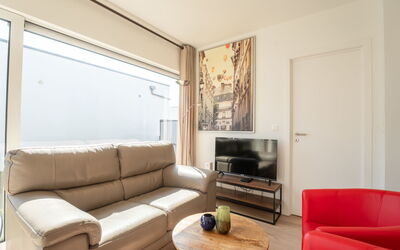 Accommodation:&nbsp;New Dahlia 13 with Parking 484.3