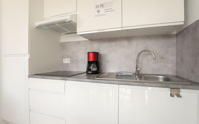 Accommodation:&nbsp;New Dahlia 17 with Parking 484.6