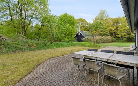 Øgot: Furniture, Interior Design, Flooring, Floor, Ceiling, Room, Chair, Table, Apartment, Kitchen & Dining Room Table