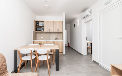 Accommodation:&nbsp;Medena 250.2