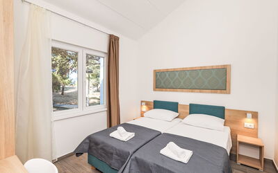 Accommodation:&nbsp;Medena 250.4