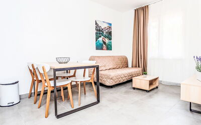 Accommodation:&nbsp;Medena 251.2