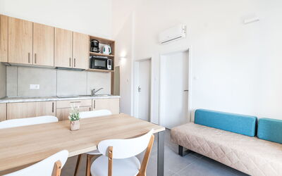 Accommodation:&nbsp;Medena 252.3