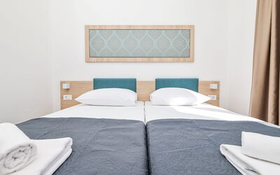Accommodation:&nbsp;Medena 252.4