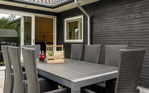 Frederikke - 990M from the Sea: Blue, Shrub, Cottage, Groundcover, Garden, Estate, Shade, Landscaping, Farmhouse, Eco Hotel