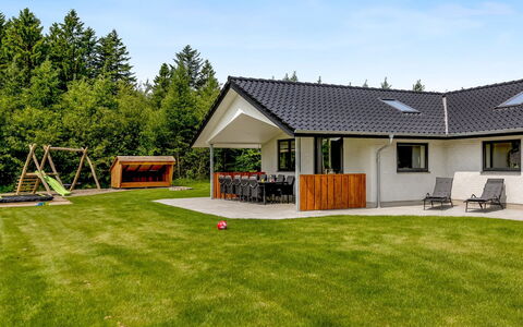 Alvira - 30Km from the Sea: Roof, Cottage, Garden Buildings, Garden, Lawn, Farmhouse, Landscaping, Shade, Estate, Yard
