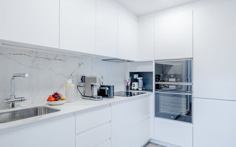 Cofitsa Plus: Kitchen, Kitchen Appliance, Countertop, Interior Design, Flooring, Cabinetry, Major Appliance, Wood, Floor, Furniture