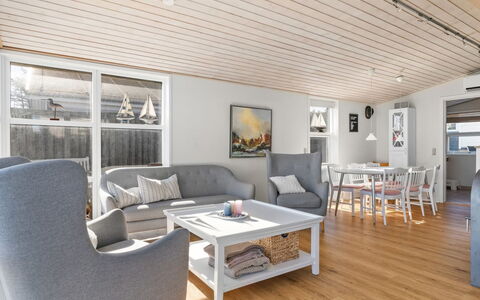 Answald - 10M from the Sea: Estate, Shade, Driveway, Farmhouse