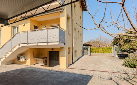 Dro 100: Composite Material, Balcony, Concrete, Shade, Handrail, Design, Gate, Fence, Daylighting, Porch