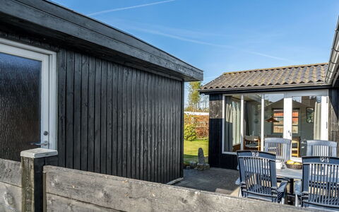 Yaris - from the Sea: House, Roof, Home, Cottage, Shed, Garden Buildings, Siding, Yard, Log Cabin, Hut
