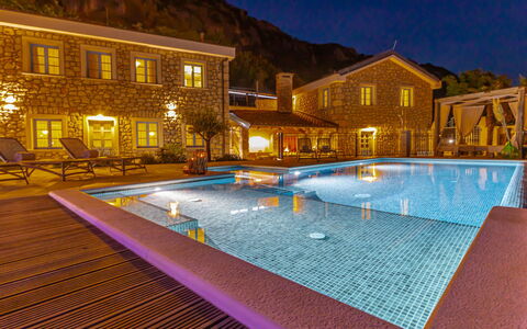 Vila 72: Swimming Pool, Resort, Villa, Eco Hotel, Hotel, Hacienda, Resort Town