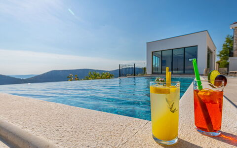 Vila 72: Swimming Pool, Resort, Villa, Eco Hotel, Hotel, Hacienda, Resort Town