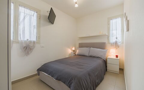 Casa Giuditta: Furniture, Bed, Bedroom, Interior Design, Bedding, Bed Sheet, Floor, Ceiling, Wood, Room