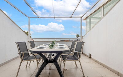 Accommodation:&nbsp;Voramar 535.3