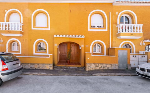 Pueblo de la Paz: Swimming Pool, Resort, Resort Town, Hotel