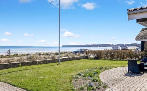 Cornelius - 30M from the Sea: Grass, Grassland, Land Lot, Cottage, Rural Area, Meadow, Garden Buildings, Garden, Shed
