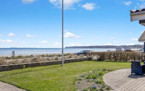 Cornelius - 30M from the Sea: Grass, Grassland, Land Lot, Cottage, Rural Area, Meadow, Garden Buildings, Garden, Shed