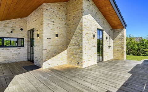 Tähti - 425M from the Sea: Roof, House, Residential Area, Home, Estate, Cottage, Design