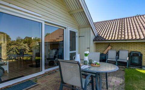 Darina - 150M from the Sea: Apartment, Condominium, Estate, Balcony, Villa, Hotel