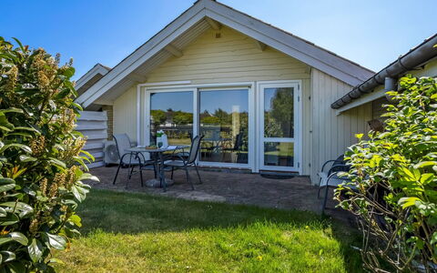 Darina - 150M from the Sea: Apartment, Condominium, Estate, Balcony, Villa, Hotel