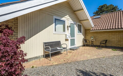 Darina - 150M from the Sea: Apartment, Condominium, Estate, Balcony, Villa, Hotel