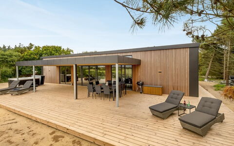 Øthger - 1.3Km from the Sea: House, Roof, Home, Cottage, Shed, Garden Buildings, Siding, Yard, Log Cabin, Hut