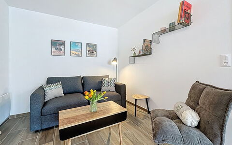 Océanide: Apartment, Balcony, Condominium, Chair, Aluminium, Handrail, Hardwood, Daylighting, Penthouse Apartment, Deck