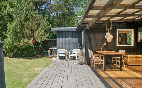 Tatyana - 1.6Km from the Sea: Estate, Shade, Driveway, Farmhouse